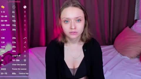 Snapshot of linda__bryant chatting on 01-17-25, 03:55 Linda GMT2 Mon Tu Fri Sa Su 0300am-1000 am online show from 01-17-25, 03:55