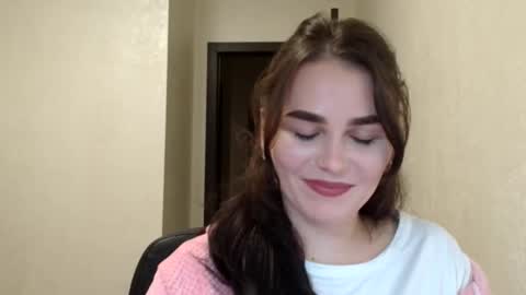 Snapshot of linda_aa chatting on 01-05-26, 09:18 Linda online show from 01-05-26, 09:18