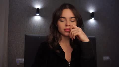 Linda online show from 12-20-25, 01:18