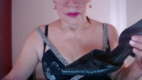 Snapshot of linda_hanna1977 chatting on 02-09-26, 03:05 Linda Hanna online show from 02-09-26, 03:05
