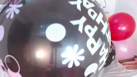 Linda  online show from 06-04-26, 10:49