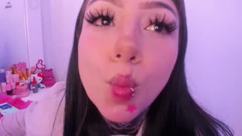 Lindaa maria  online show from 11-26-25, 04:02