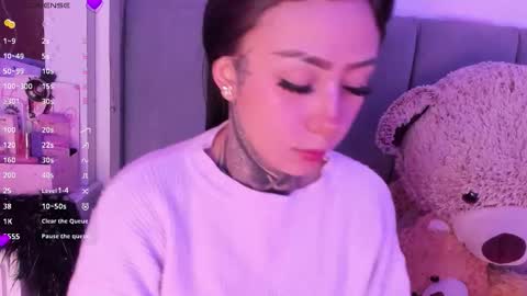 Snapshot of linda_milleer_ chatting on 01-17-26, 05:12 Lindaa maria online show from 01-17-26, 05:12