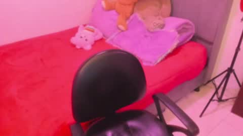 Snapshot of linda_milleer_ chatting on 07-04-26, 02:07 Lindaa maria online show from 07-04-26, 02:07