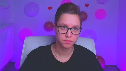 Snapshot of linda_miss_ chatting on 02-24-25, 12:52 Linda online show from 02-24-25, 12:52