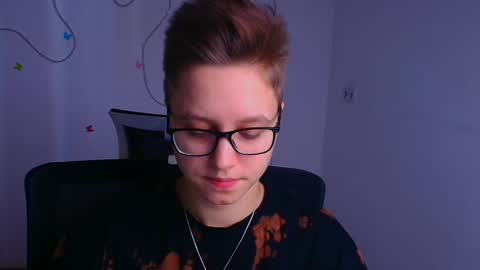 Snapshot of linda_miss_ chatting on 03-06-25, 12:09 Linda online show from 03-06-25, 12:09