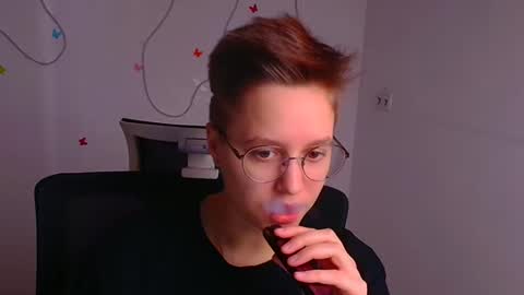 Snapshot of linda_miss_ chatting on 03-07-25, 12:23 Linda online show from 03-07-25, 12:23