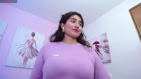 Snapshot of linda_morgan1 chatting on 01-19-25, 04:46 Maria Paula online show from 01-19-25, 04:46