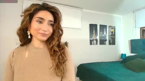 Snapshot of linda_morgan1 chatting on 07-11-26, 10:18 Maria Paula online show from 07-11-26, 10:18