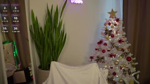 Snapshot of linda_warners chatting on 12-02-24, 08:19 Call me Linda online show from 12-02-24, 08:19