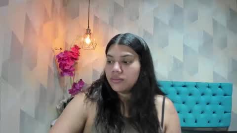 Snapshot of lindabreexlove chatting on 06-01-26, 01:46 online show from 06-01-26, 01:46