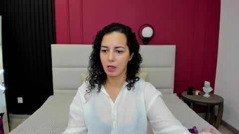 Linda online show from 10-18-25, 01:41