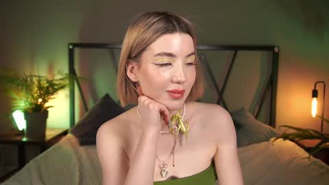 Snapshot of lindathacker chatting on 01-22-25, 11:23 your Linda is back online show from 01-22-25, 11:23