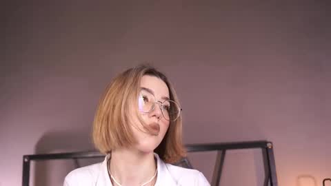 Snapshot of lindathacker chatting on 02-11-25, 05:16 your Linda is back online show from 02-11-25, 05:16