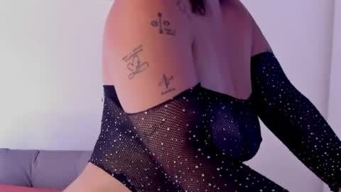 Snapshot of lindsay_sexxxy chatting on 05-27-26, 03:31 ISSABELLA online show from 05-27-26, 03:31