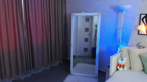 Snapshot of lindsaydeee chatting on 10-04-25, 10:24 Alexandra online show from 10-04-25, 10:24
