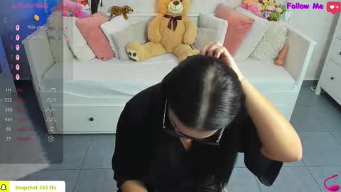 Snapshot of lindsaydeee chatting on 10-20-25, 04:02 Alexandra online show from 10-20-25, 04:02