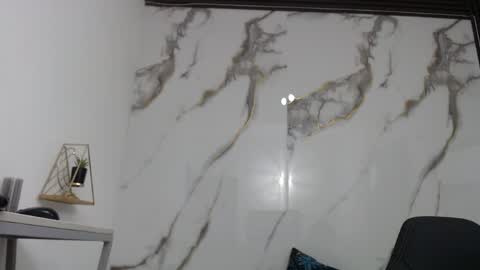  Lindsey  online show from 04-04-26, 01:08