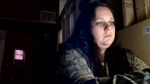 Snapshot of lindsey953 chatting on 12-16-25, 04:01 lindsey953 online show from 12-16-25, 04:01