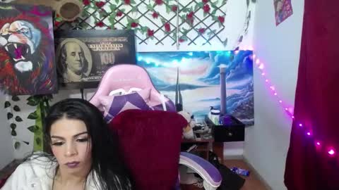 lindsey_2023 online show from 12-04-24, 05:27