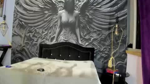 lindsey_2023 online show from 04-22-26, 03:09