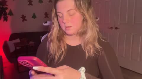 Lindseyluxe online show from 11-13-25, 04:22