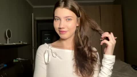 Linda online show from 04-24-26, 02:41