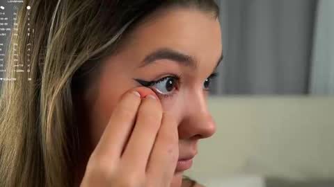 Snapshot of linettedennett chatting on 09-13-25, 01:11 Kate online show from 09-13-25, 01:11