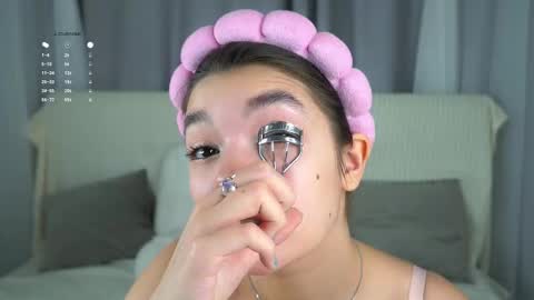 Snapshot of linettedennett chatting on 10-24-25, 11:17 Kate online show from 10-24-25, 11:17