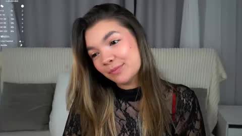 Snapshot of linettedennett chatting on 11-15-25, 11:07 Kate online show from 11-15-25, 11:07