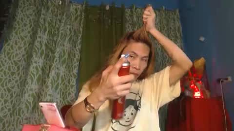 Snapshot of lingkure_69ts chatting on 10-11-25, 09:52 weng bustamante online show from 10-11-25, 09:52