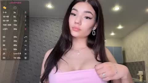 Snapshot of linhtadt chatting on 06-19-26, 04:22 Lira online show from 06-19-26, 04:22