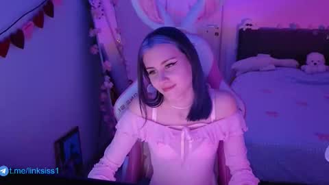 Snapshot of linksiss chatting on 03-15-26, 04:35 linksiss online show from 03-15-26, 04:35