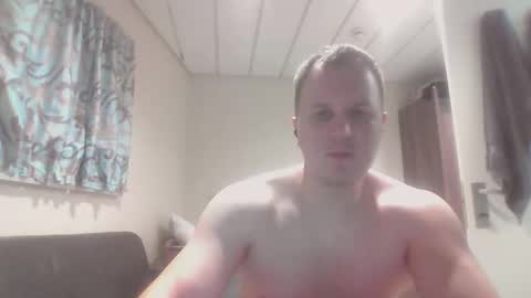 Snapshot of linlin749715 chatting on 04-13-26, 01:00 linlin749715 online show from 04-13-26, 01:00