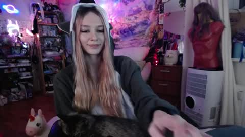 Lin online show from 09-29-25, 08:46