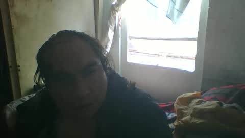 Snapshot of linseyyy chatting on 11-19-25, 07:03 belledelfyyy online show from 11-19-25, 07:03