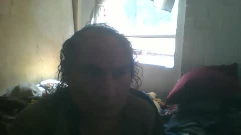 Snapshot of linseyyy chatting on 11-23-25, 07:24 belledelfyyy online show from 11-23-25, 07:24