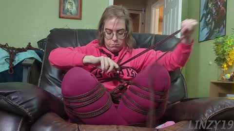 Snapshot of linzy19 chatting on 01-17-25, 05:08 Linzy19 online show from 01-17-25, 05:08