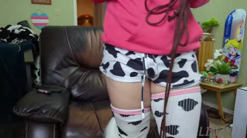 Snapshot of linzy19 chatting on 01-27-25, 10:27 Linzy19 online show from 01-27-25, 10:27