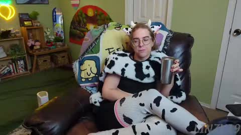 Snapshot of linzy19 chatting on 02-14-25, 03:36 Linzy19 online show from 02-14-25, 03:36