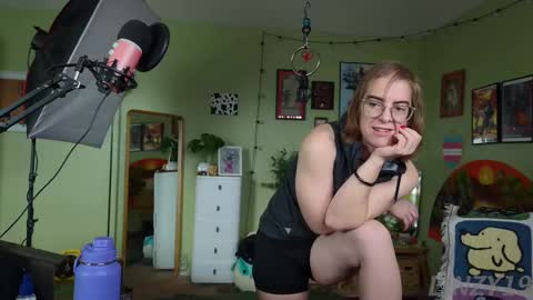 Snapshot of linzy19 chatting on 02-20-25, 08:14 Linzy19 online show from 02-20-25, 08:14