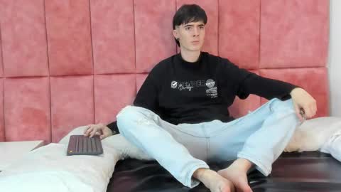 Lio online show from 03-03-26, 04:18