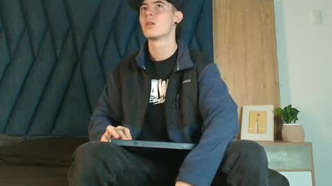 Lio online show from 04-14-26, 03:23