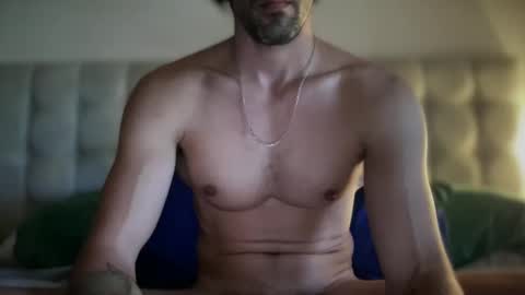 lion_hotty online show from 11-17-25, 05:52