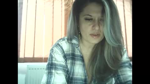 lionessmom online show from 11-26-25, 07:53