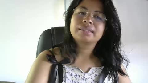 liora online show from 03-30-26, 03:51