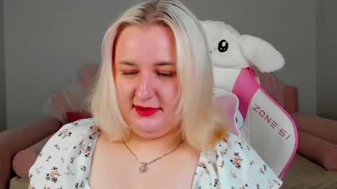 LioraArdyn online show from 04-23-26, 05:08