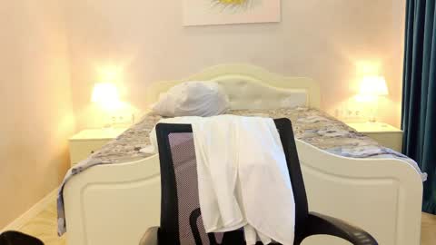 Liora Weiss online show from 03-11-26, 07:03