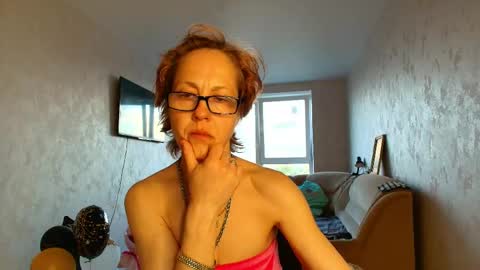 Liora Weiss online show from 05-16-26, 03:55