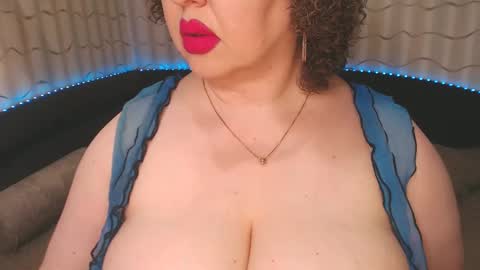 Snapshot of lipsaddiction chatting on 01-11-25, 02:15 LIpsAddiction online show from 01-11-25, 02:15